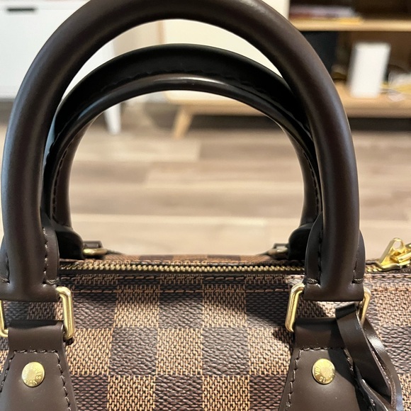 Like New Authentic Louis Vuitton Speedy 25B Damier Ebene - Picture 14 of 17